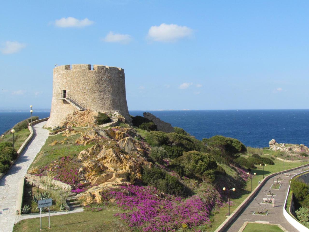 Hotel Canne Al Vento Santa Teresa Gallura Exterior photo